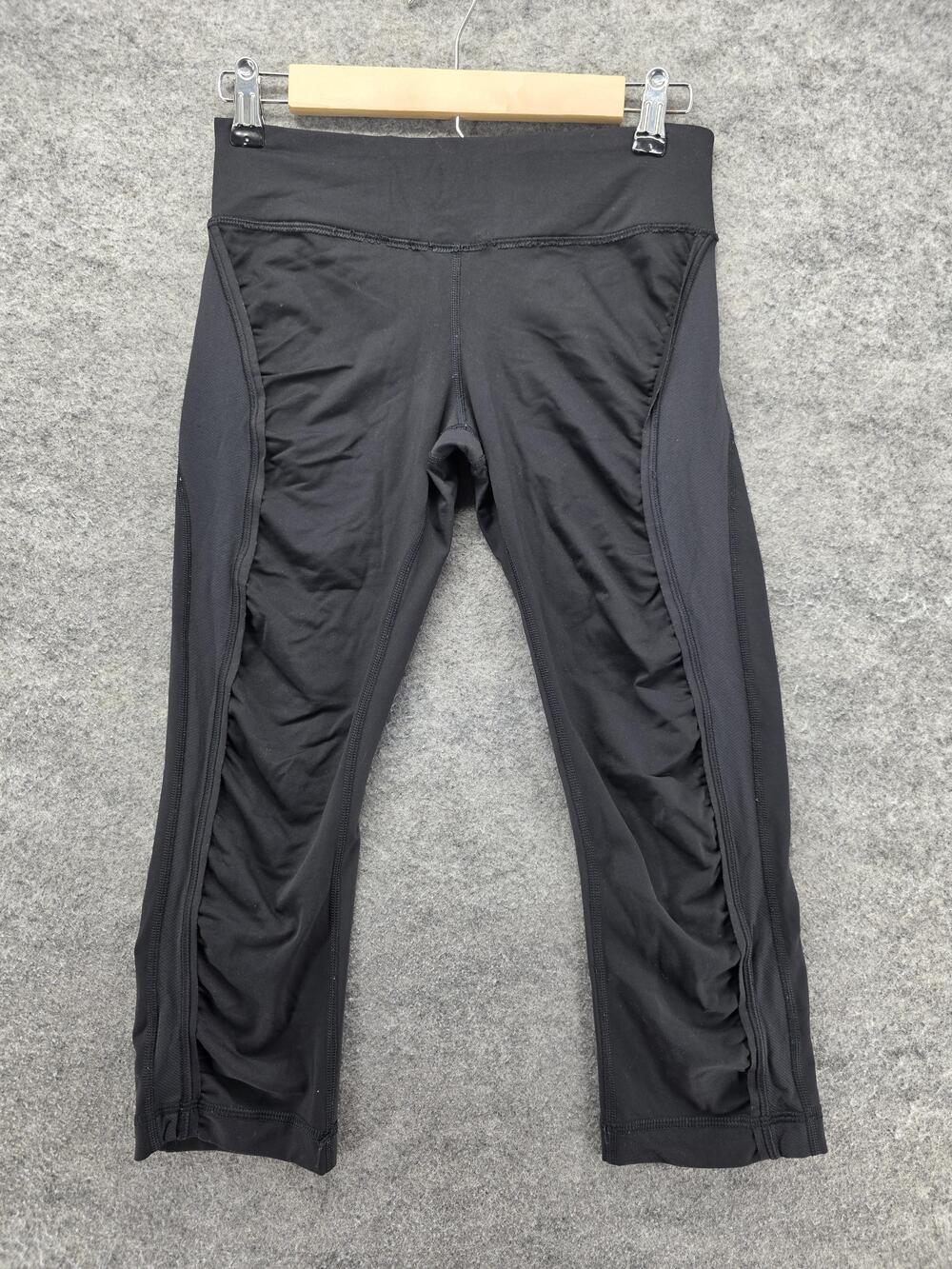 Lululemon Capri Leggings Womens 6 Black Pockets Zip Back Athletic Yoga